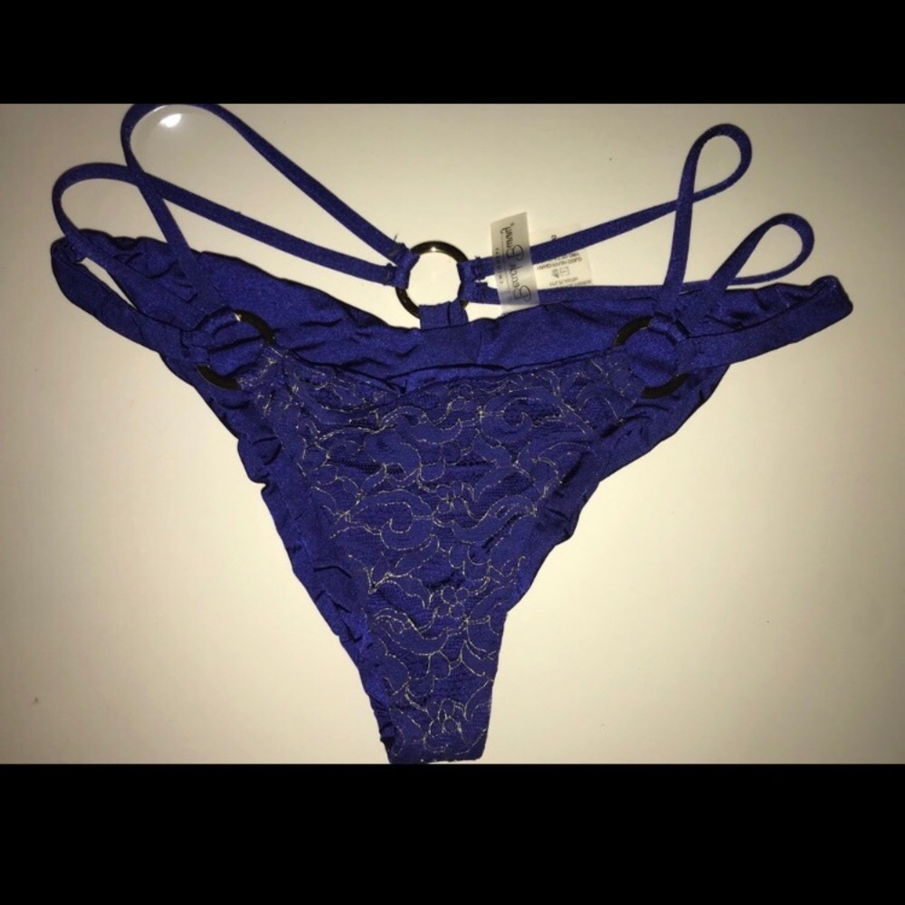 Beach bunny gun powder bikini - Picture 3 of 8